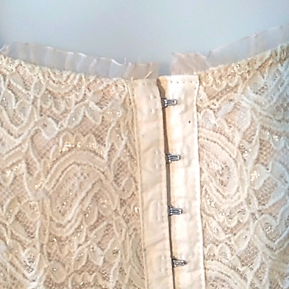 Vintage Lace Faux Corset Style Y2K Boho Fairy Top by Studio 1940. - Picture 4 of 13